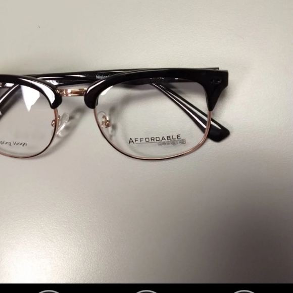 Eyeglasses - Picture 2 of 6